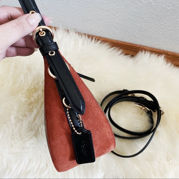 🆕 Coach Hobo Crossbody Bag in Signature Canvas - Picture 8 of 9